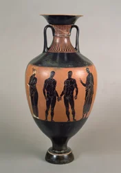 Ânfora do prêmio panatenaico de figuras negras, representando dois pugilistas, um treinador e Olympias, ático, grego, 340-339 aC (cerâmica) (ver também 120115)
